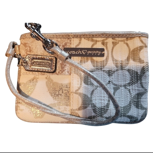 Coach Y2K Poppy Signature Wristlet- NWOT - Picture 2 of 7